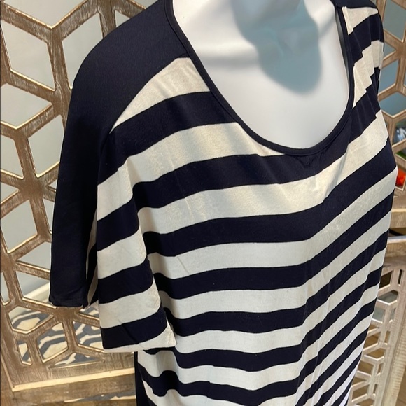 Chico's size 0 (fits like a Medium) Striped Navy Blue and White Women's Top - Picture 3 of 10